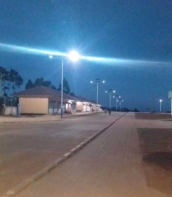 章丘区非洲科特迪瓦太阳能路灯工程